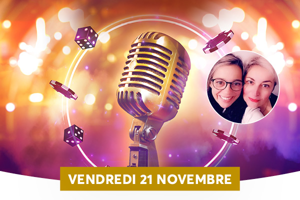 Un grand micro vintage au centre, entour de lumires colores et dlments ludiques comme des ds et des plaques, voquant une ambiance de scne musicale ou de karaok. En bas, une bande dore affiche Vendredi 21 Novembre, indiquant la date dun vnement ou dun spectacle.