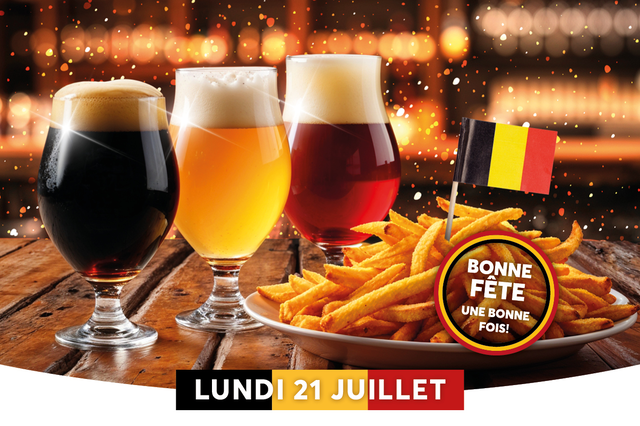 Trois verres de bire de diffrentes couleurs (noire, blonde, rouge) sont aligns sur une table en bois, avec des frites en garniture. Un petit drapeau belge est plac dans le plat de frites. Il y a un badge avec la mention 